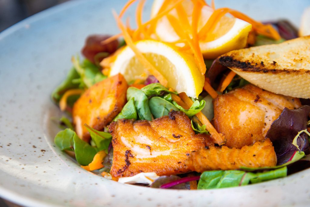 grilled salmon salad recipe